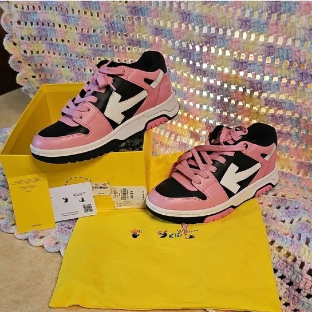 🚨 OFF WHITE Out Of Office Pink and Black Kids Sneakers